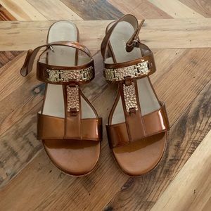 Taryn Rose Copper sandals Women’s size 9